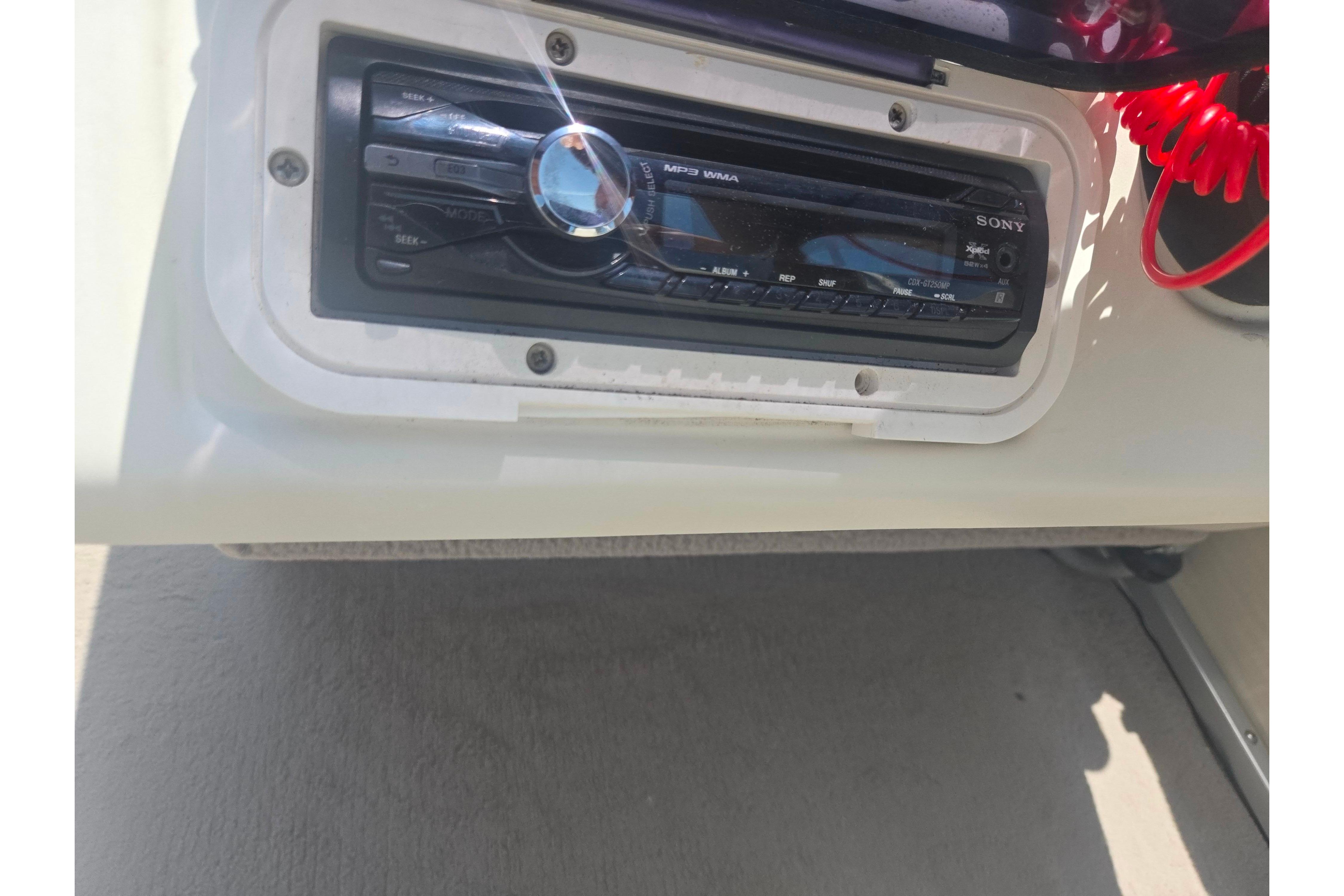 Sony stereo system on a 2000 Sylvan 824 Elite Cruise boat dashboard.