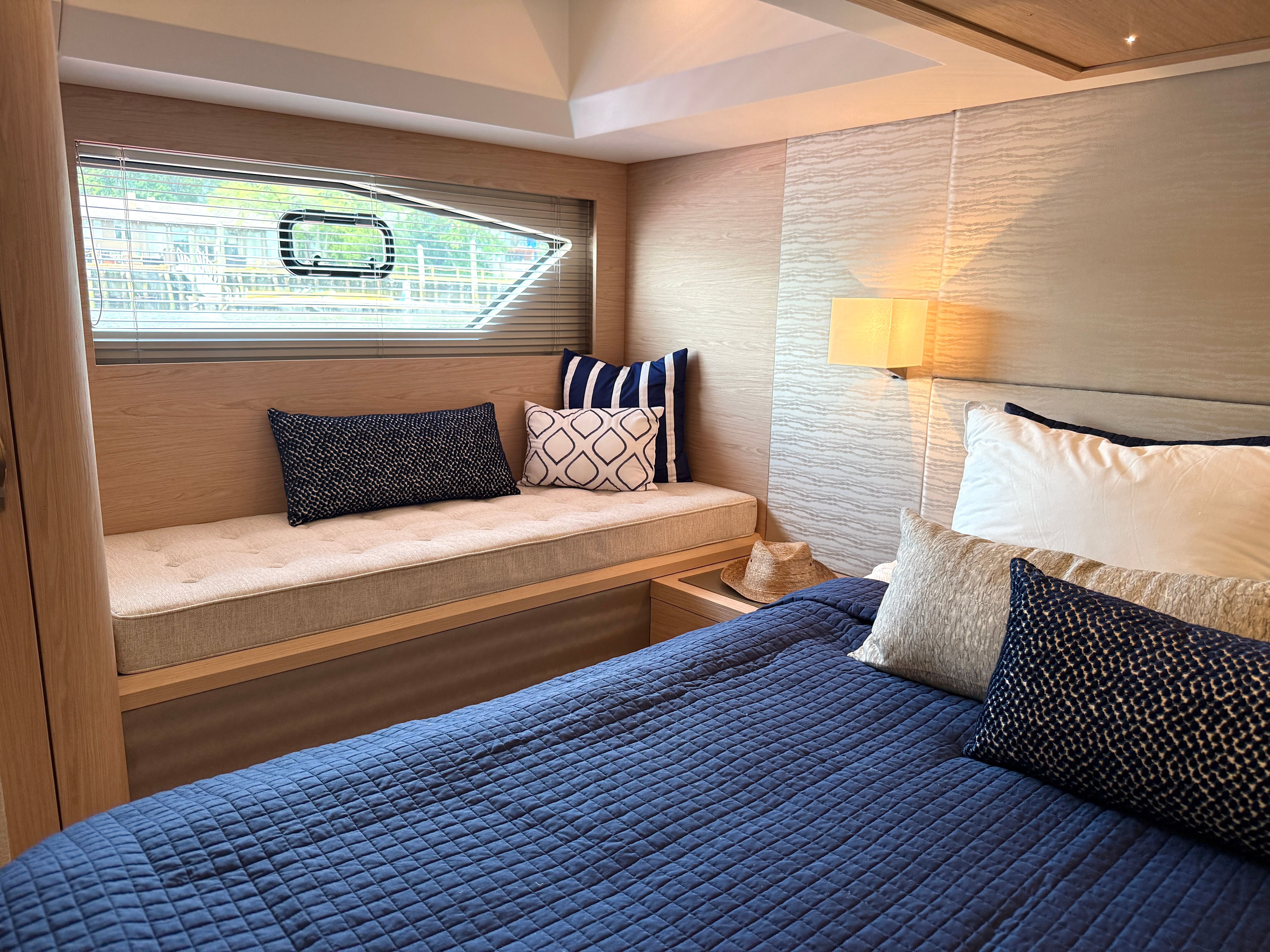 2020 Beneteau 50 Gran Turismo SportFly - 40