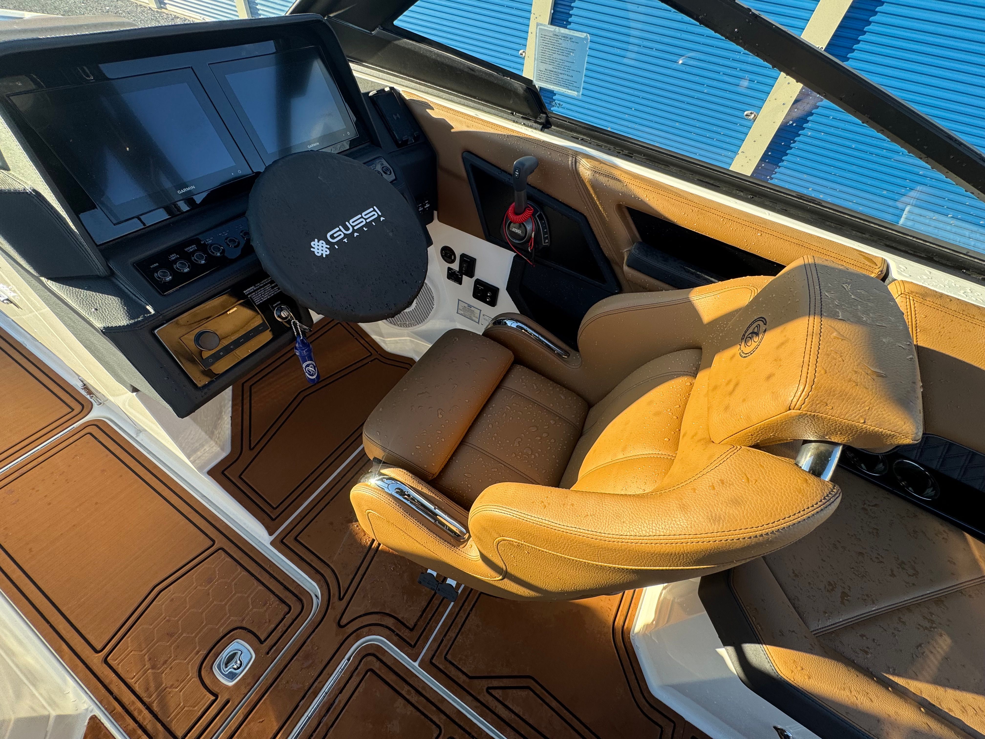 2026 Cobalt R8 Surf - 33