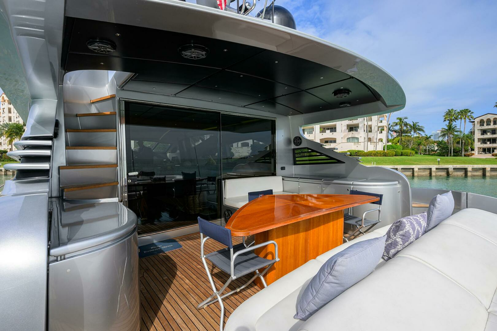 2009 Pershing 90 Express - Image 39