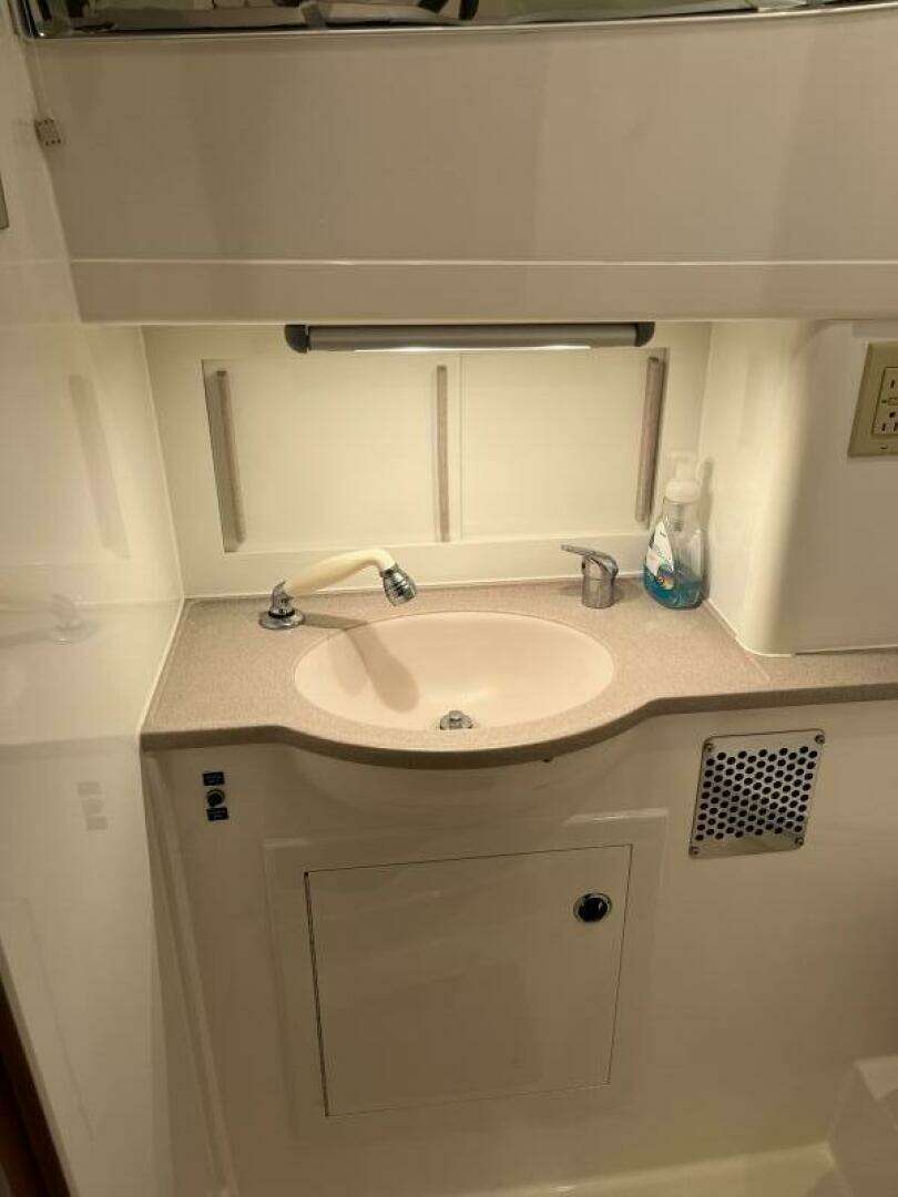 2003 Fantasi 44 Pilot House - Image 80