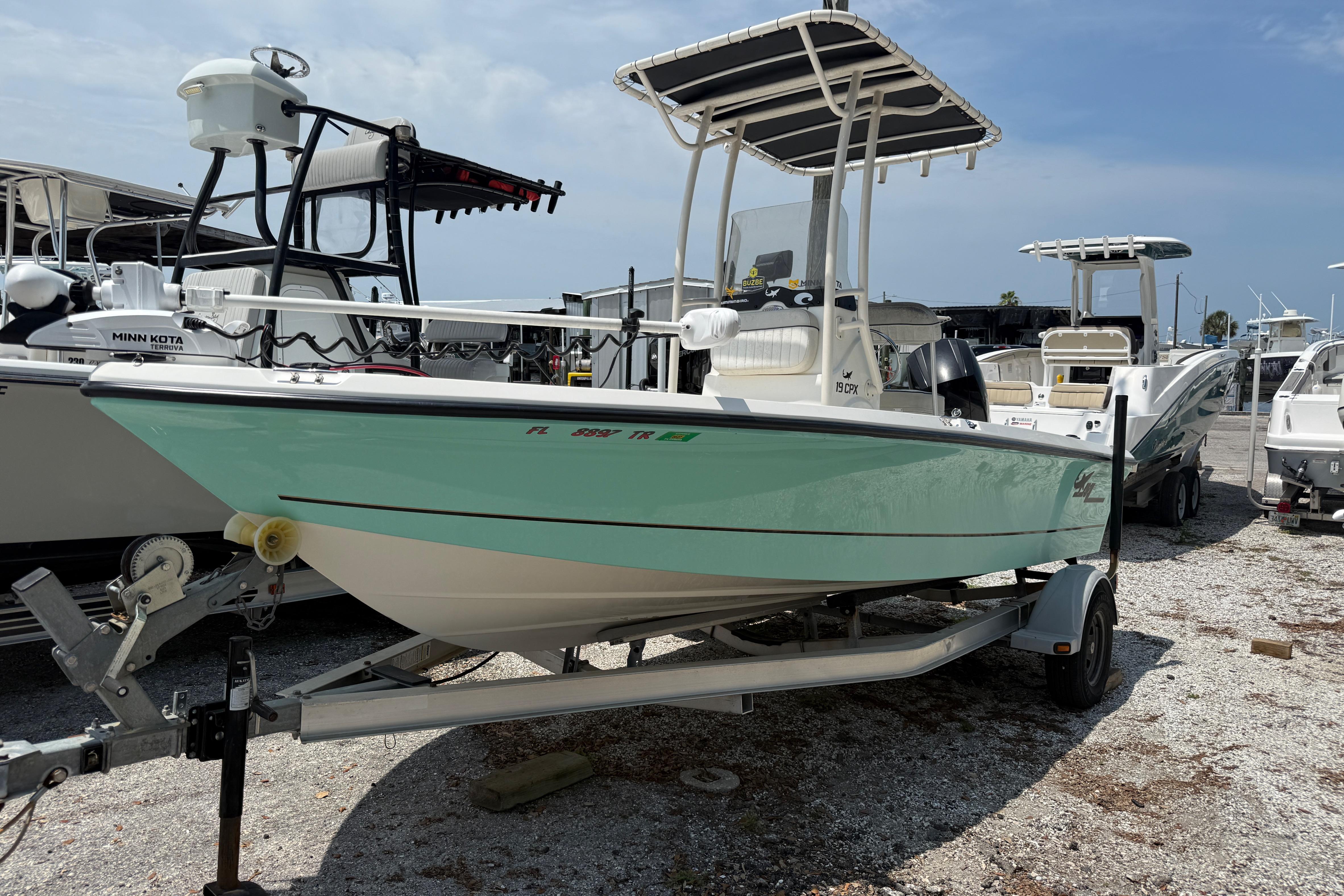 2017 Mako 19 CPX