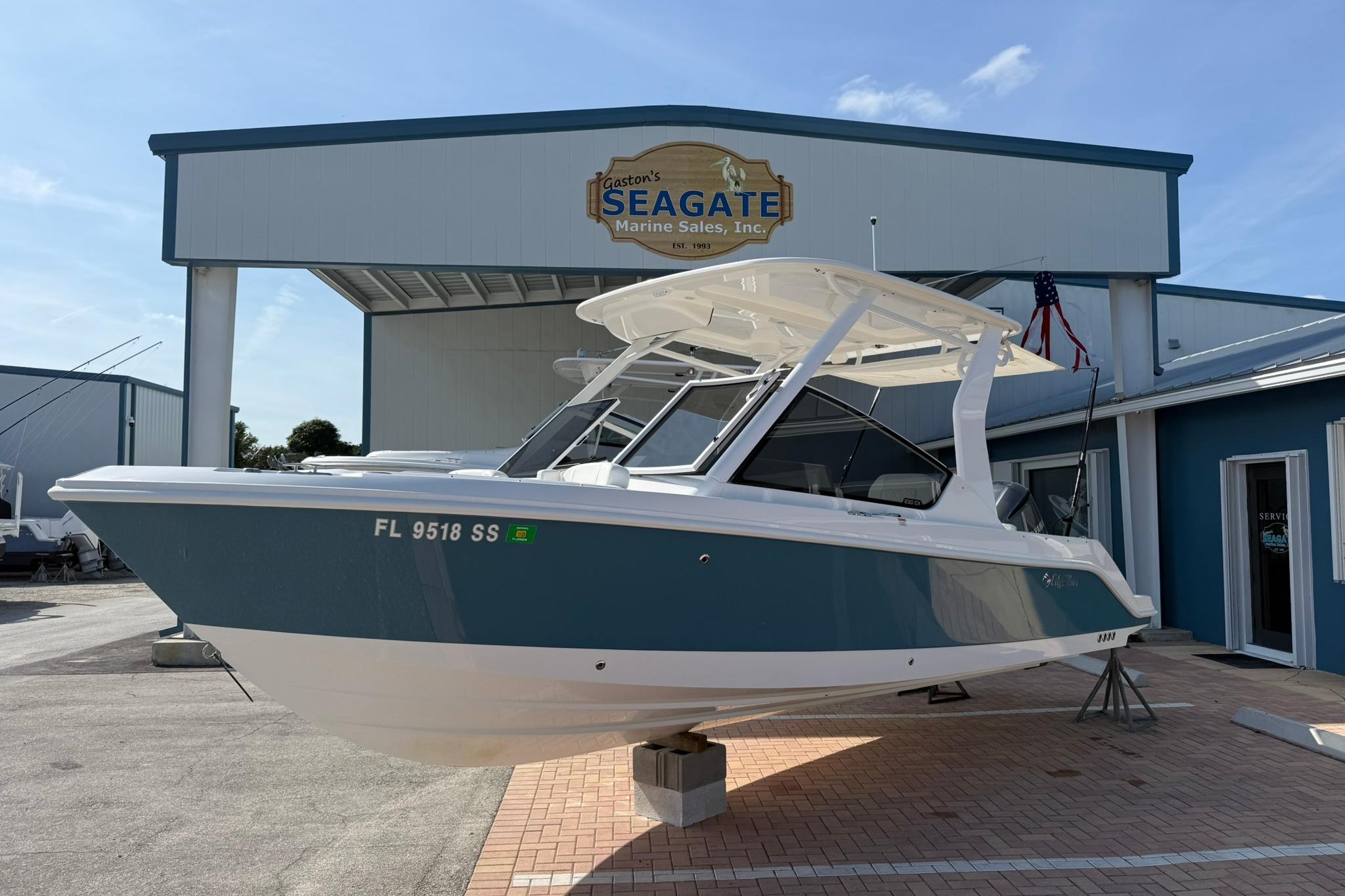 2019 Edgewater 230CX Crossover