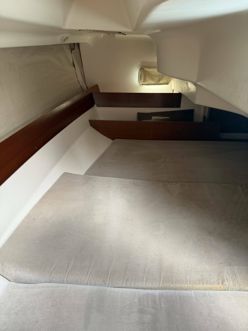 1995 Beneteau OCEANIS 321 - Image 15