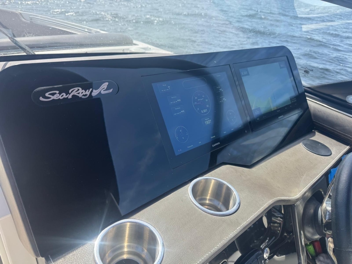 2017 Sea Ray — - Image 18