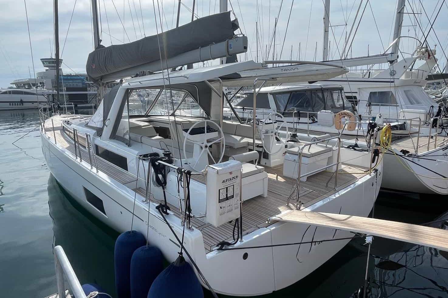 2023 Beneteau Oceanis Yacht 54