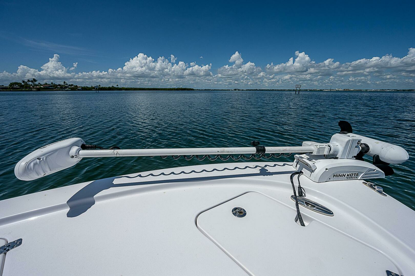 2020 Sportsman Tournament 214 Bay Boat - Image 7