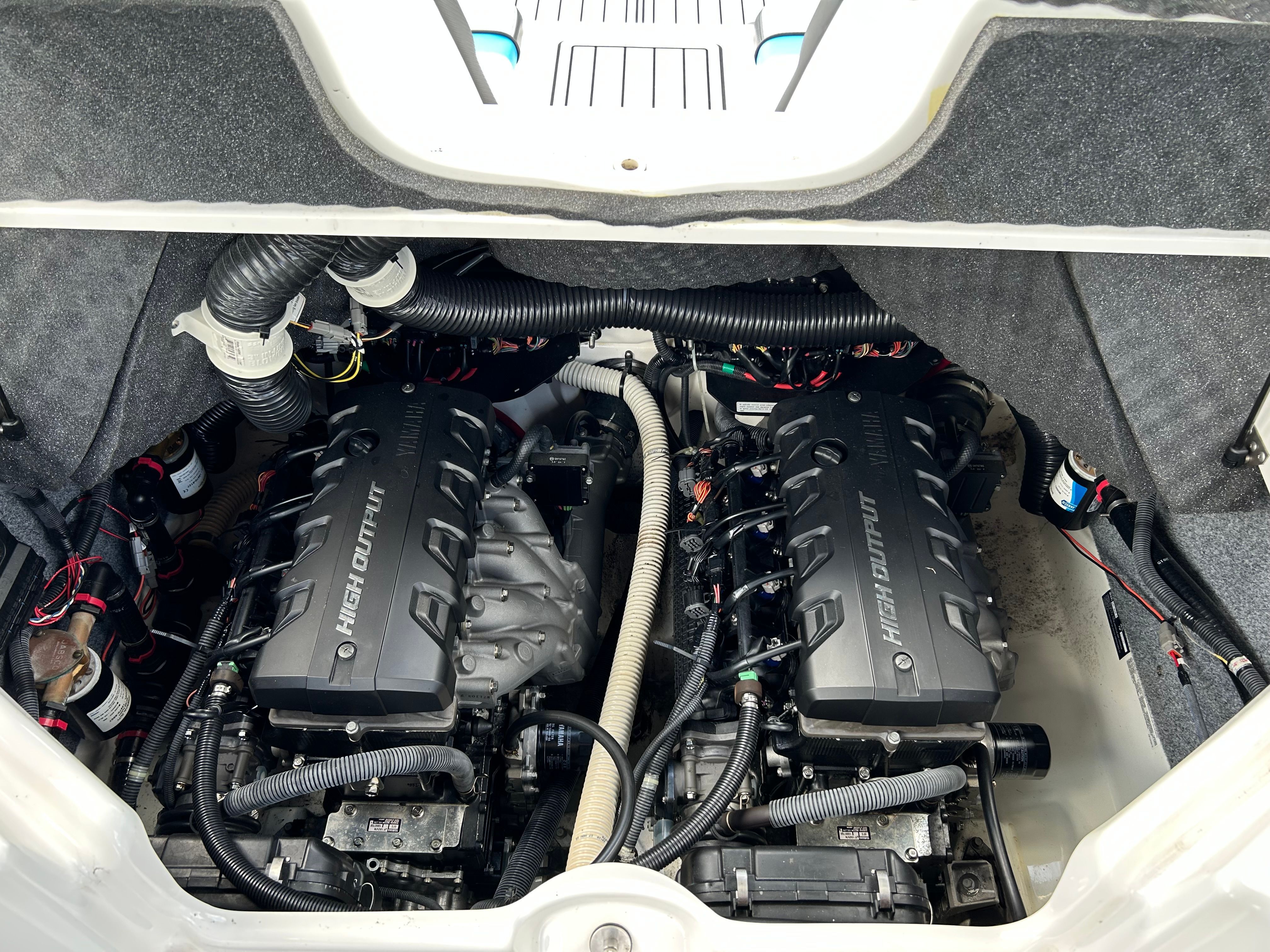 2016 Yamaha Boats 242X E-Series - 17