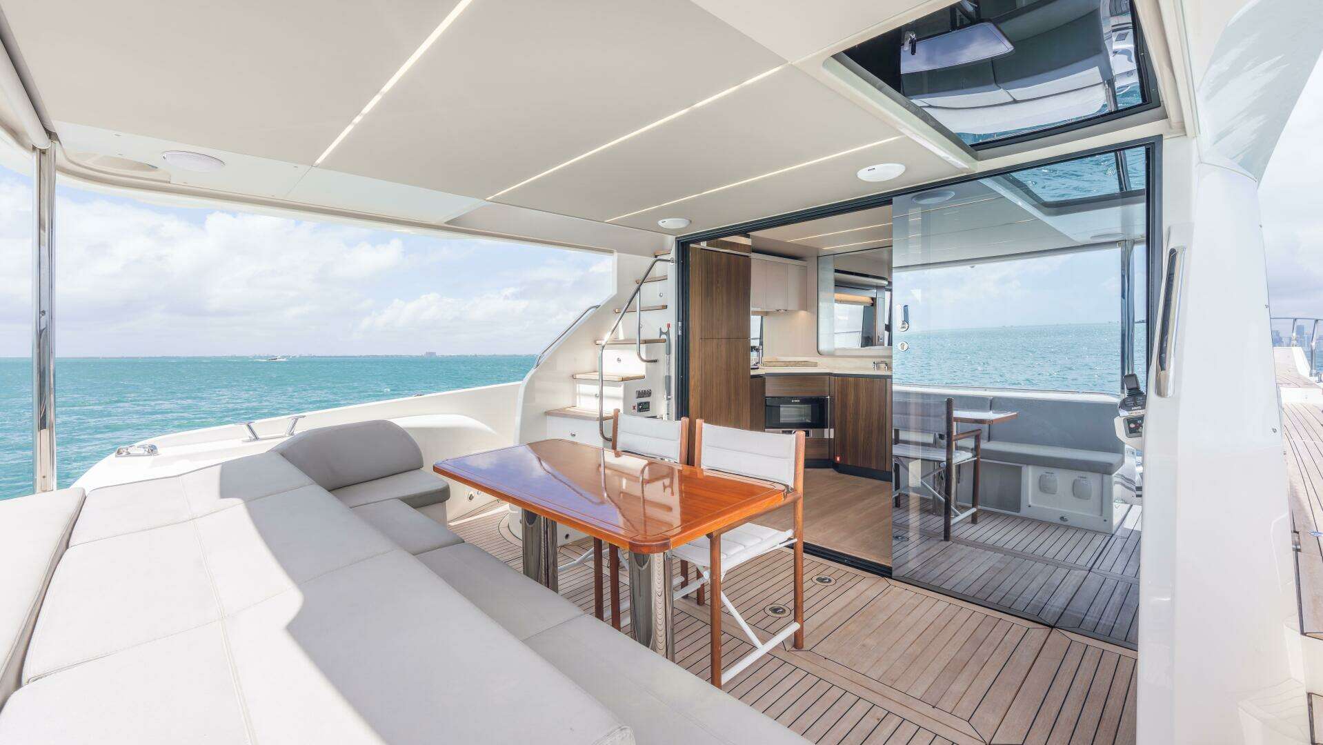 2019 Absolute 58 Fly - Image 10