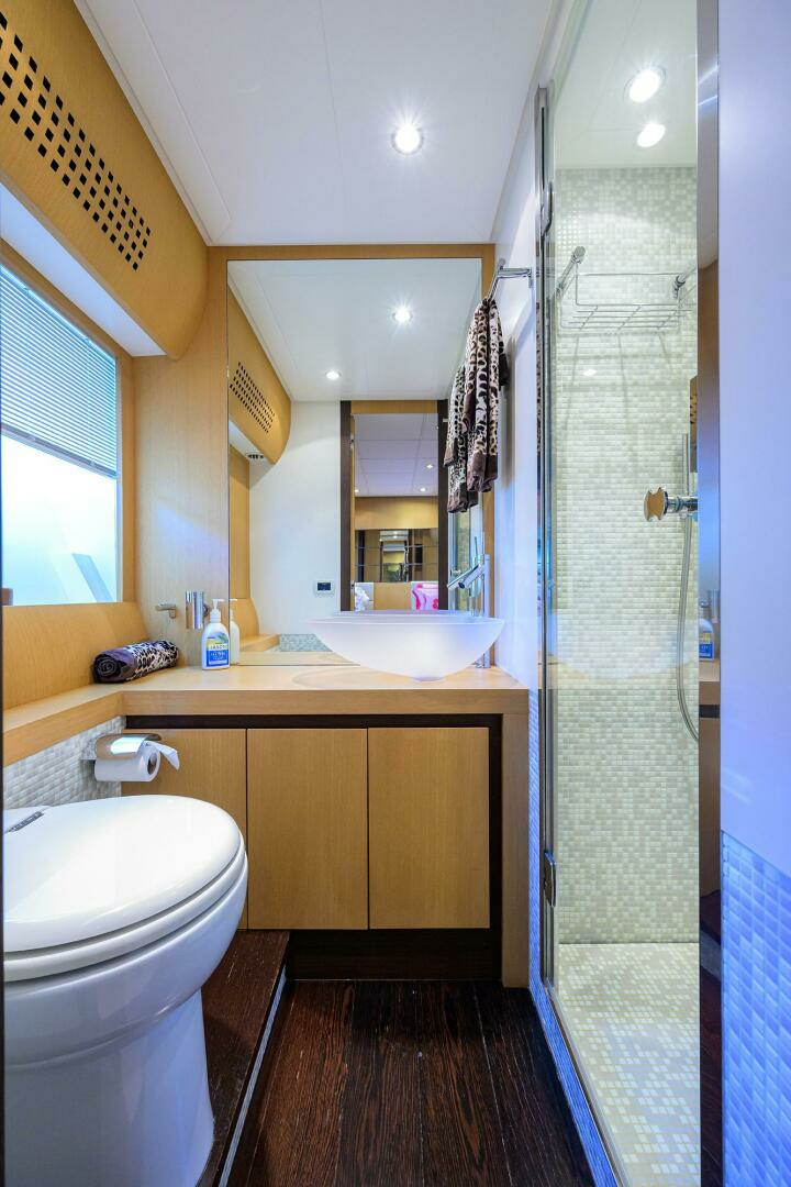 2009 Pershing 90 Express - Image 34