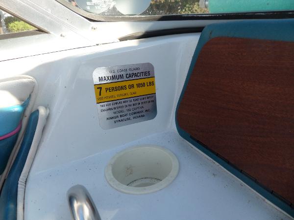 1992 Rinker Captiva 170 OB boat capacity label, 7 persons or 1050 lbs.