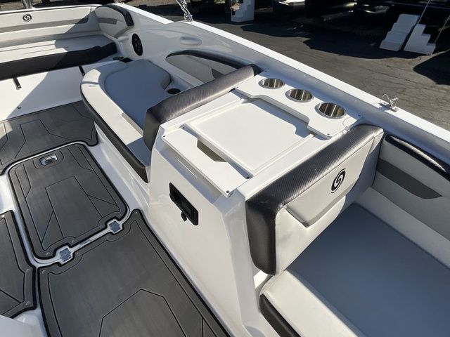 2023 Hurricane SunDeck Sport 205 OB - 10