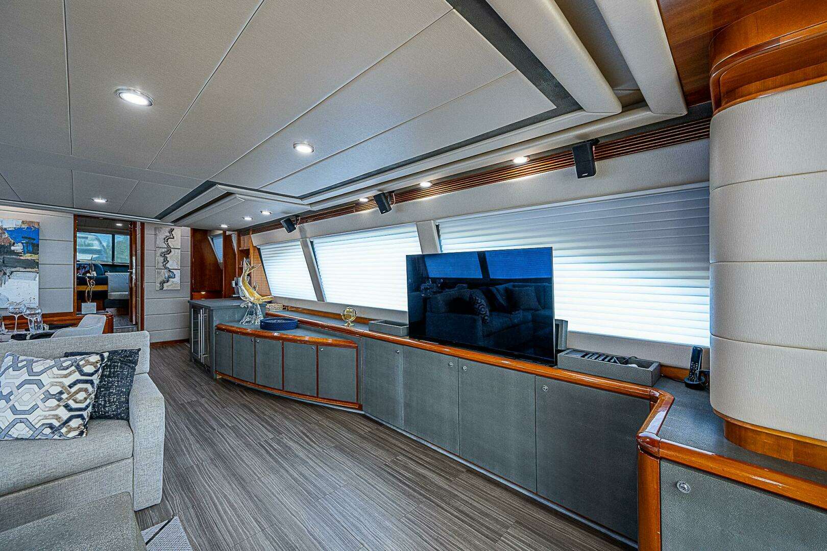 2006 Ferretti Yachts 830 - Image 59