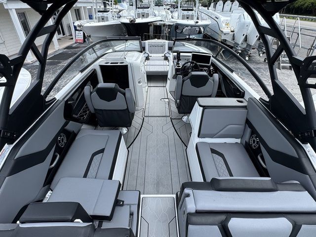 2026 Yamaha Boats 255XE - 6