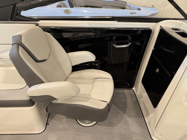 2025 Yamaha Boats AR250 - 16