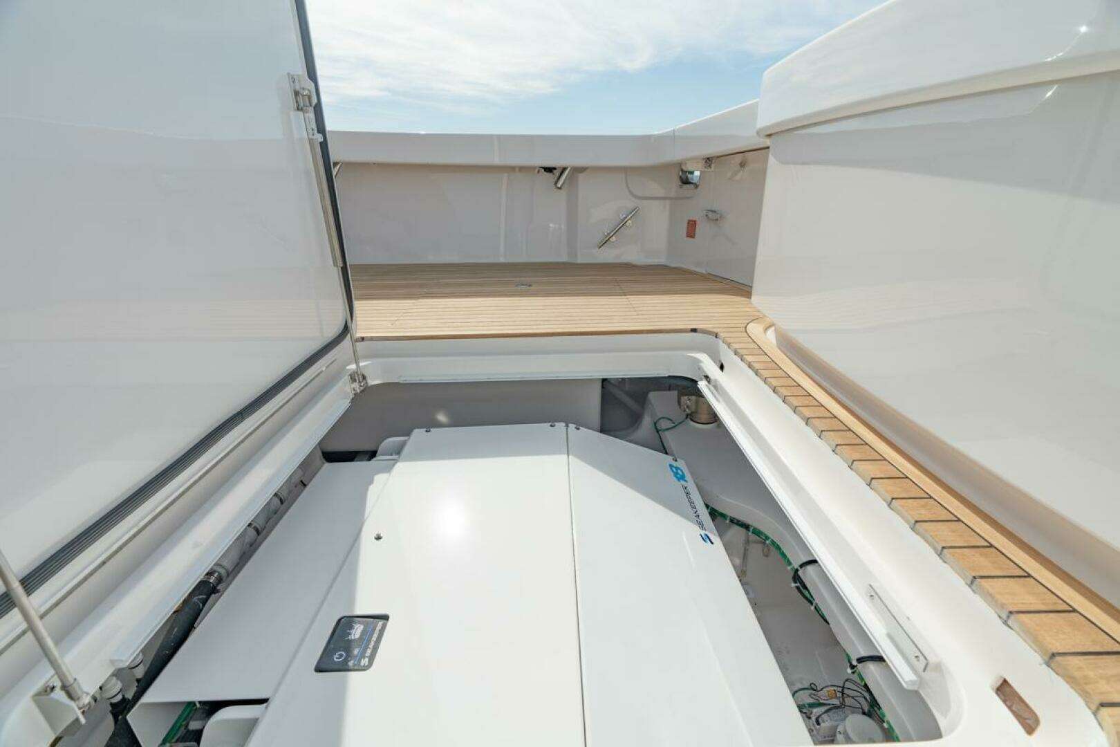 2026 Viking 54 Convertible - Image 10