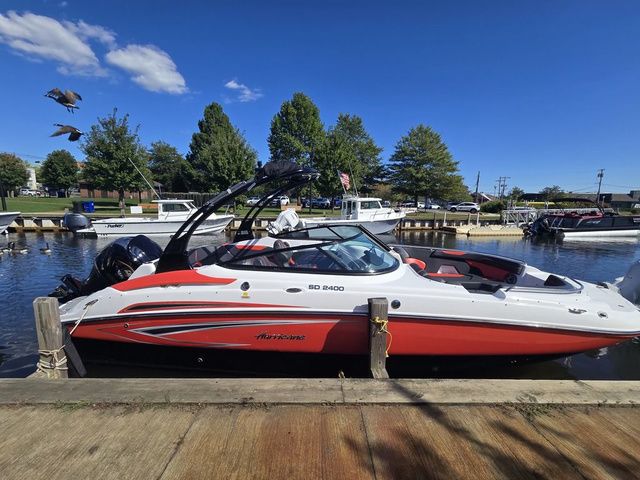2025 Hurricane SunDeck 2400 OB