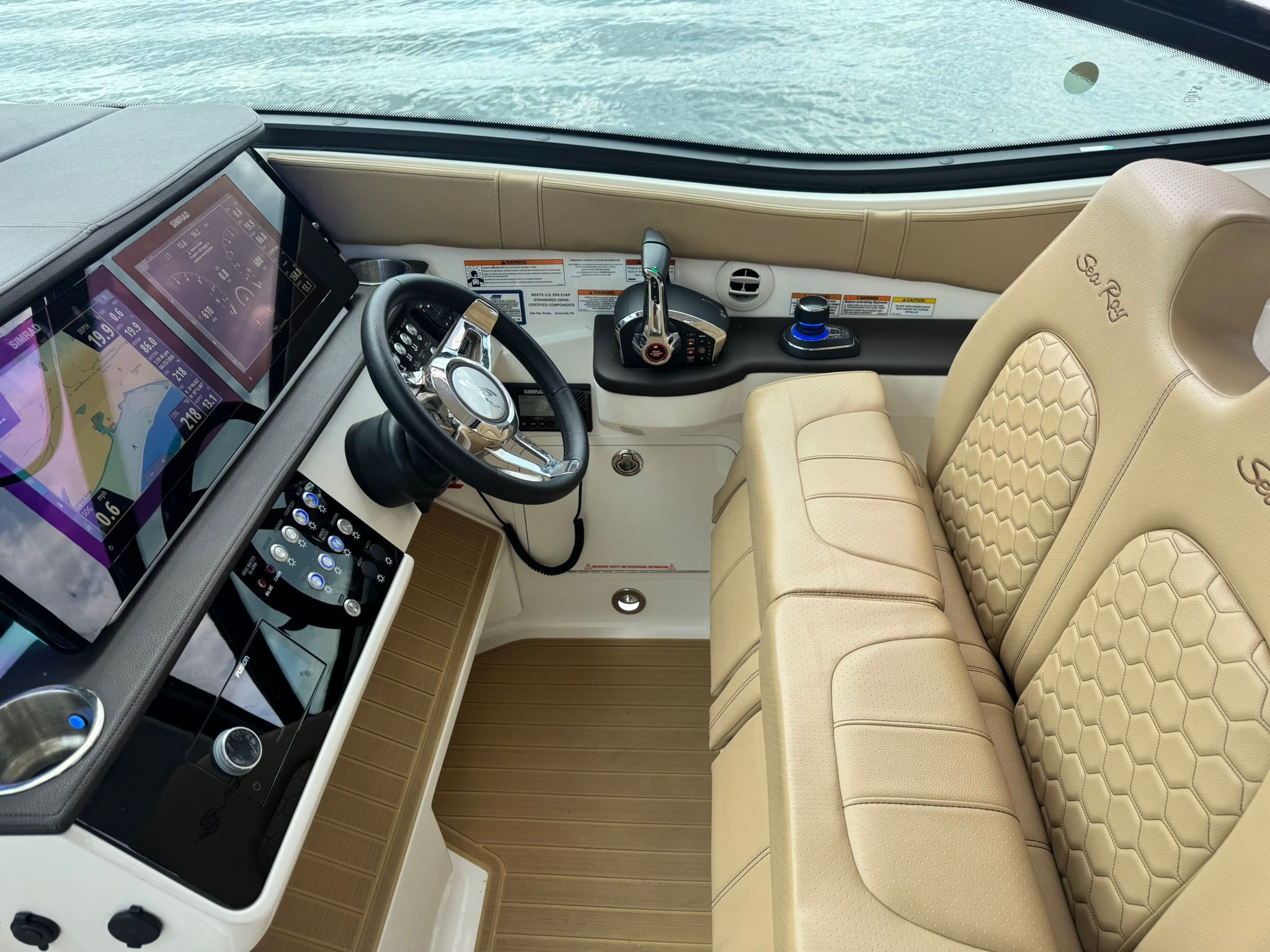 2023 Sea Ray DA320 Coupe - 11