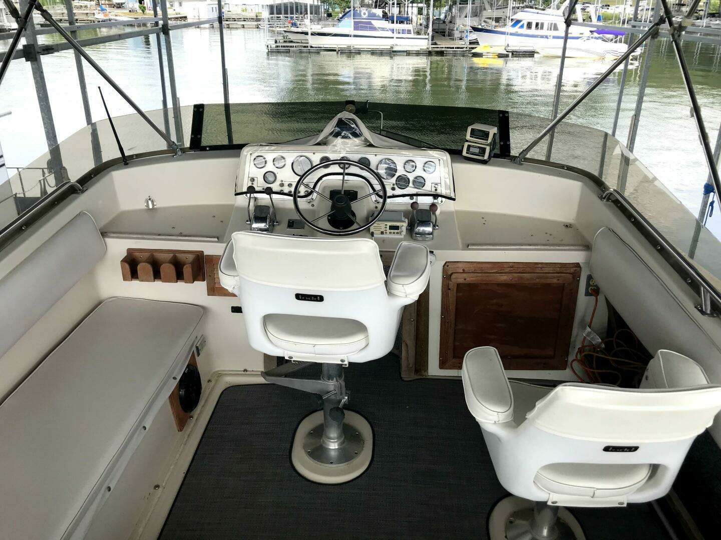 1986 Mainship 40' Double Cabin - Image 5