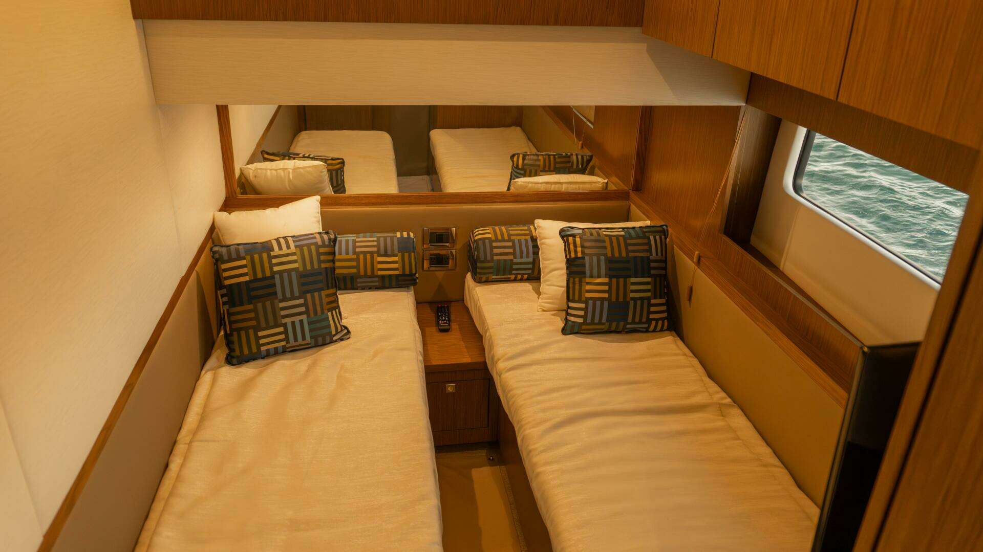 2017 Sea Ray 51 Flybridge - Image 16