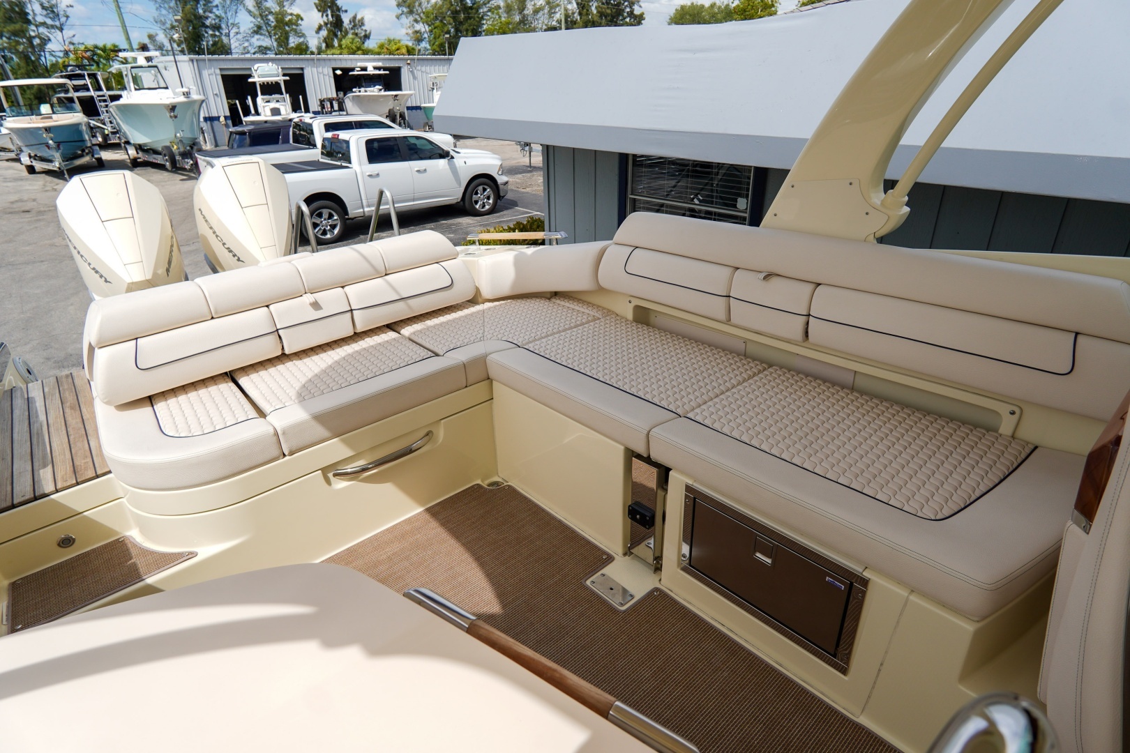 2024 Chris-Craft Launch GT - Image 26
