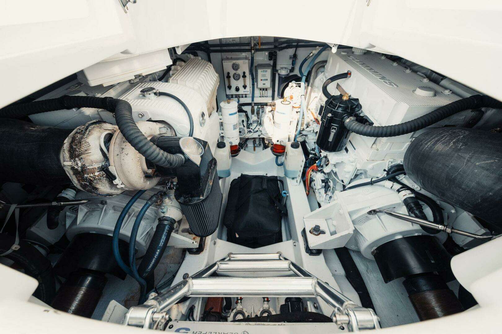 2016 F&S 40 Open Express - Image 29