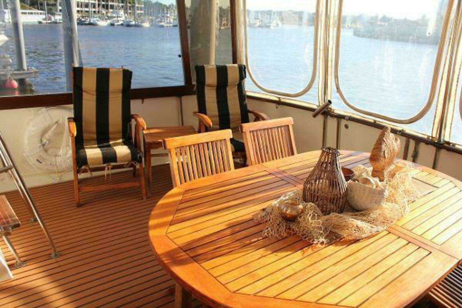 1965 Hatteras Motor Yacht - Image 12