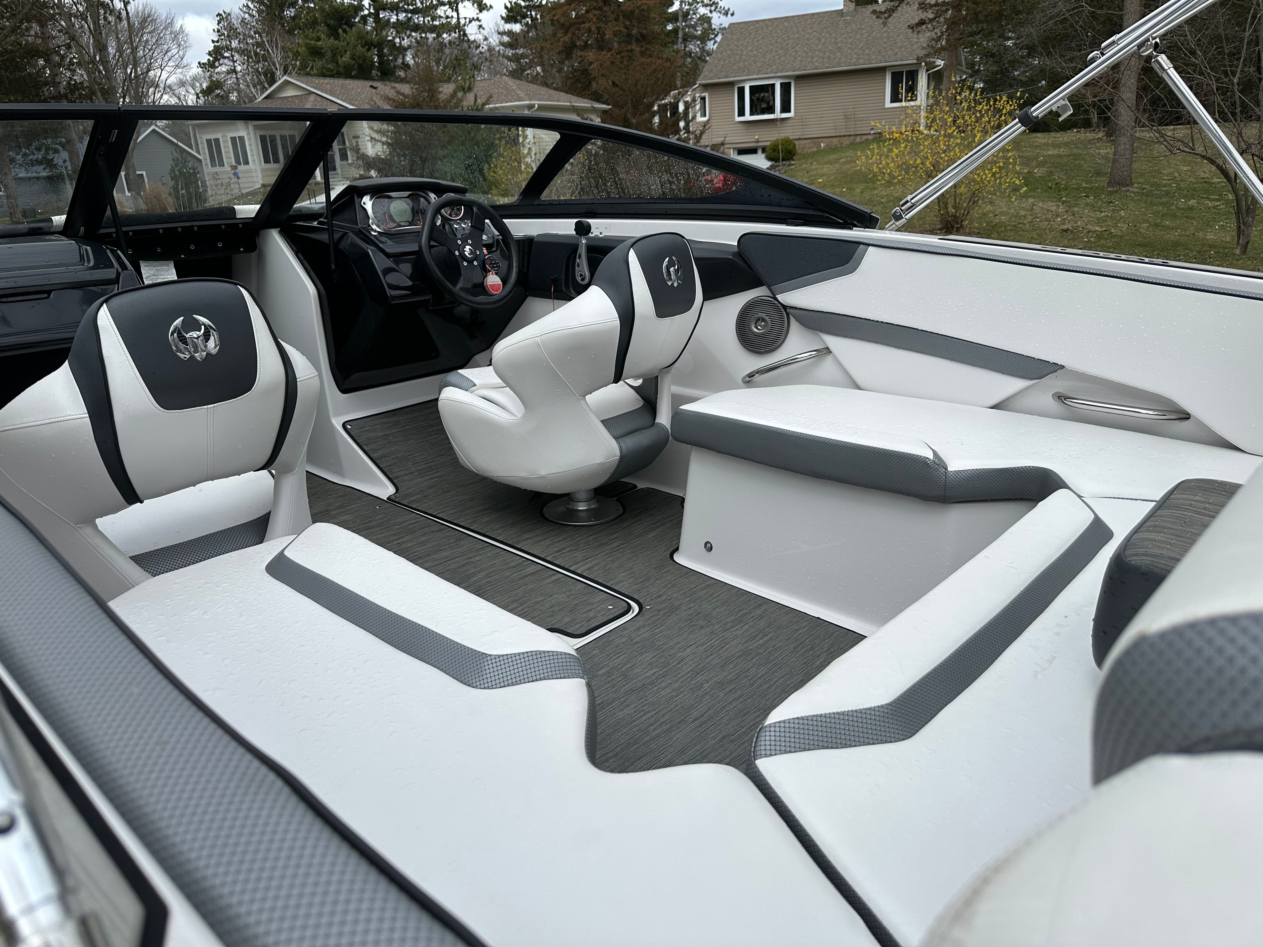 2019 Scarab 215 ID - 6