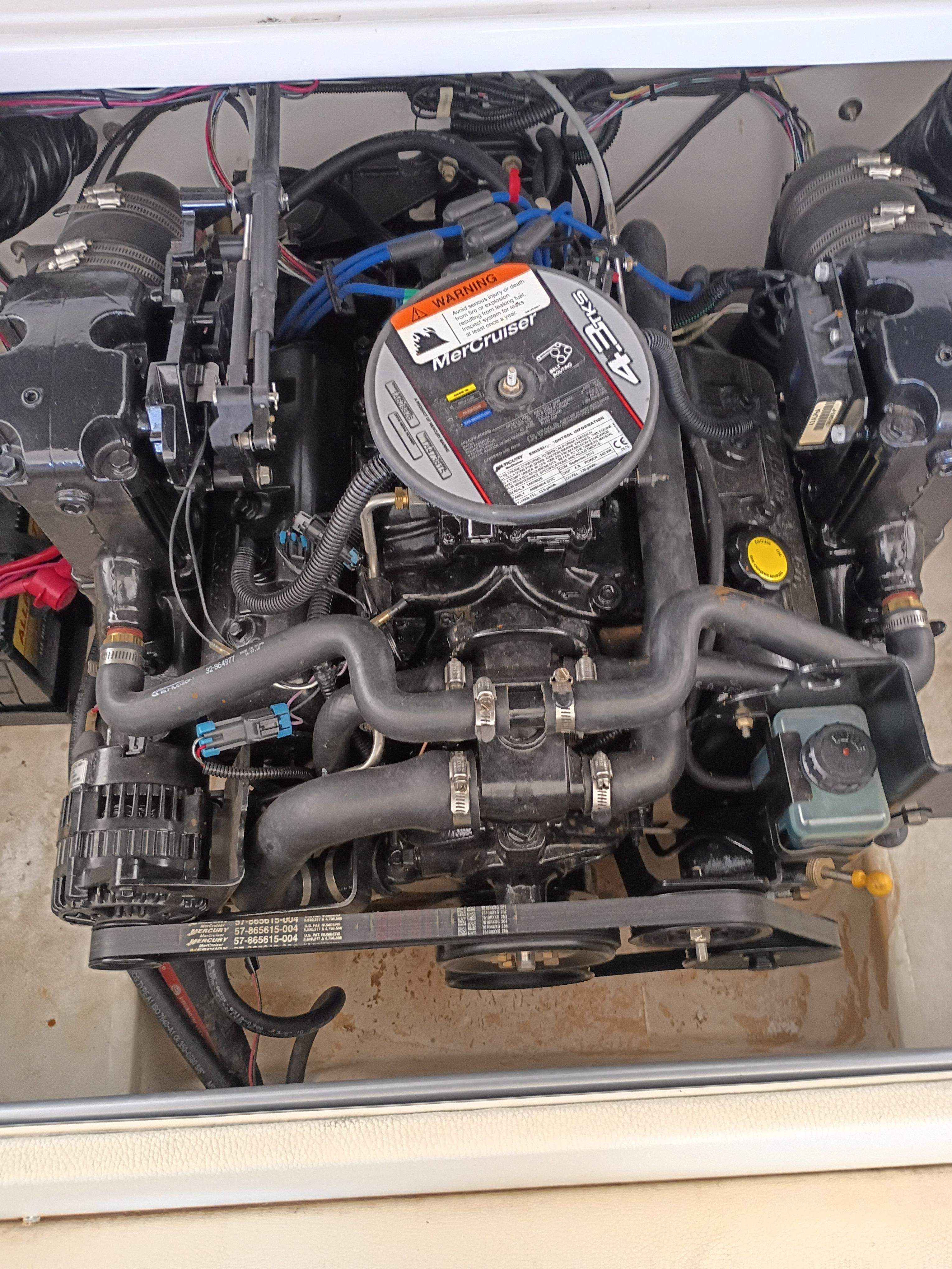 Engine of a 2010 Glastron MX 185 boat, MerCruiser 4.3L V6.