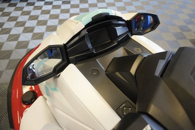 2025 Yamaha WaveRunner VX® Limited - 6