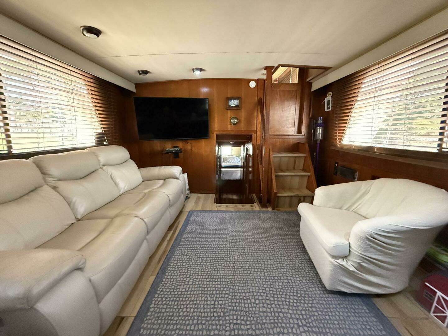 1989 Atlantic 47 Motor Yacht - Image 12