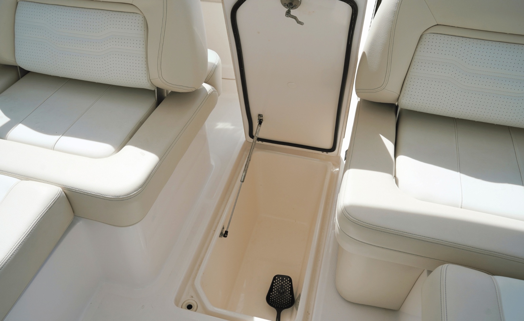 2024 Regal LX9 - Image 44
