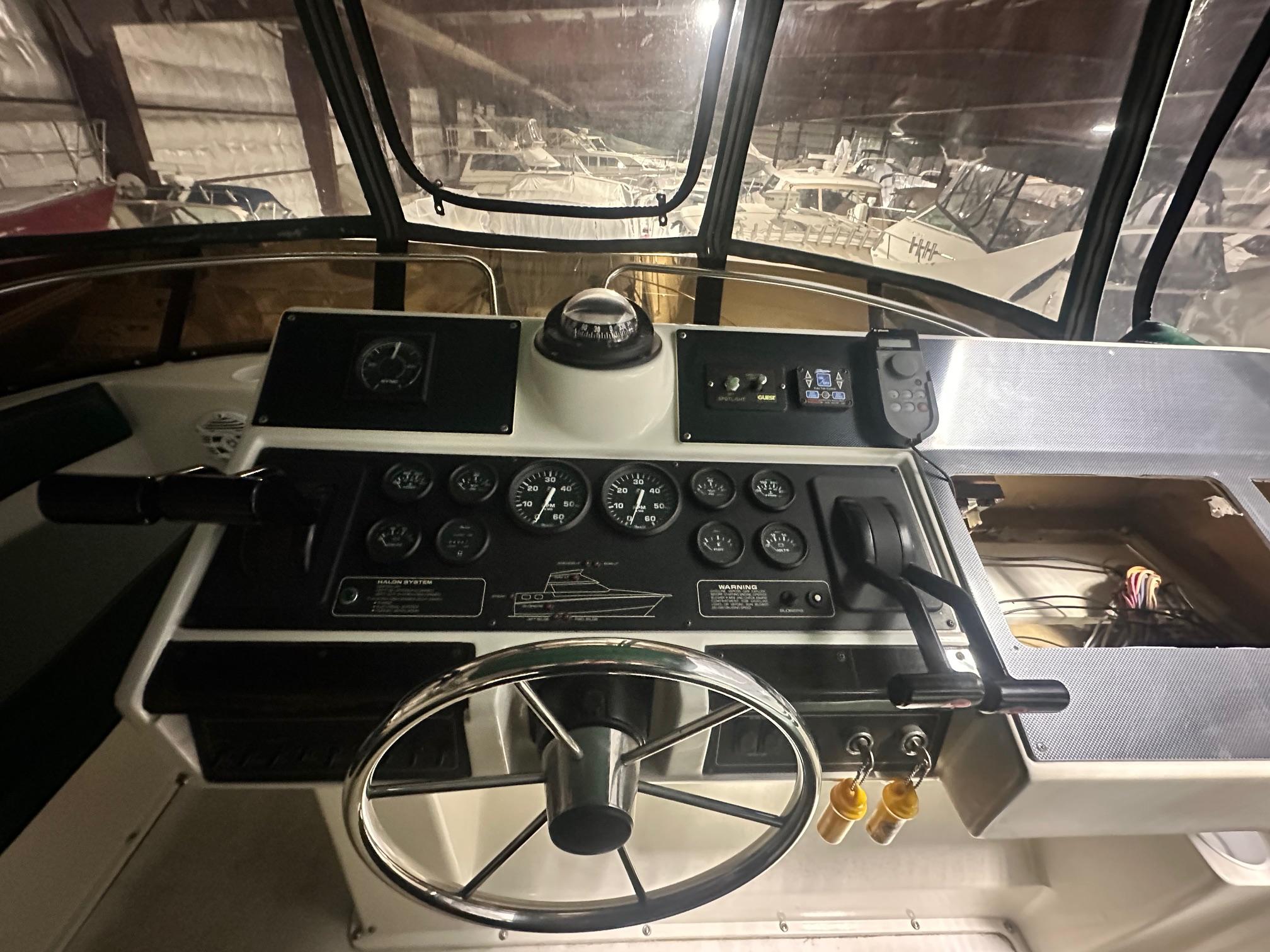 1992 Silverton 34 Motor Yacht - 21