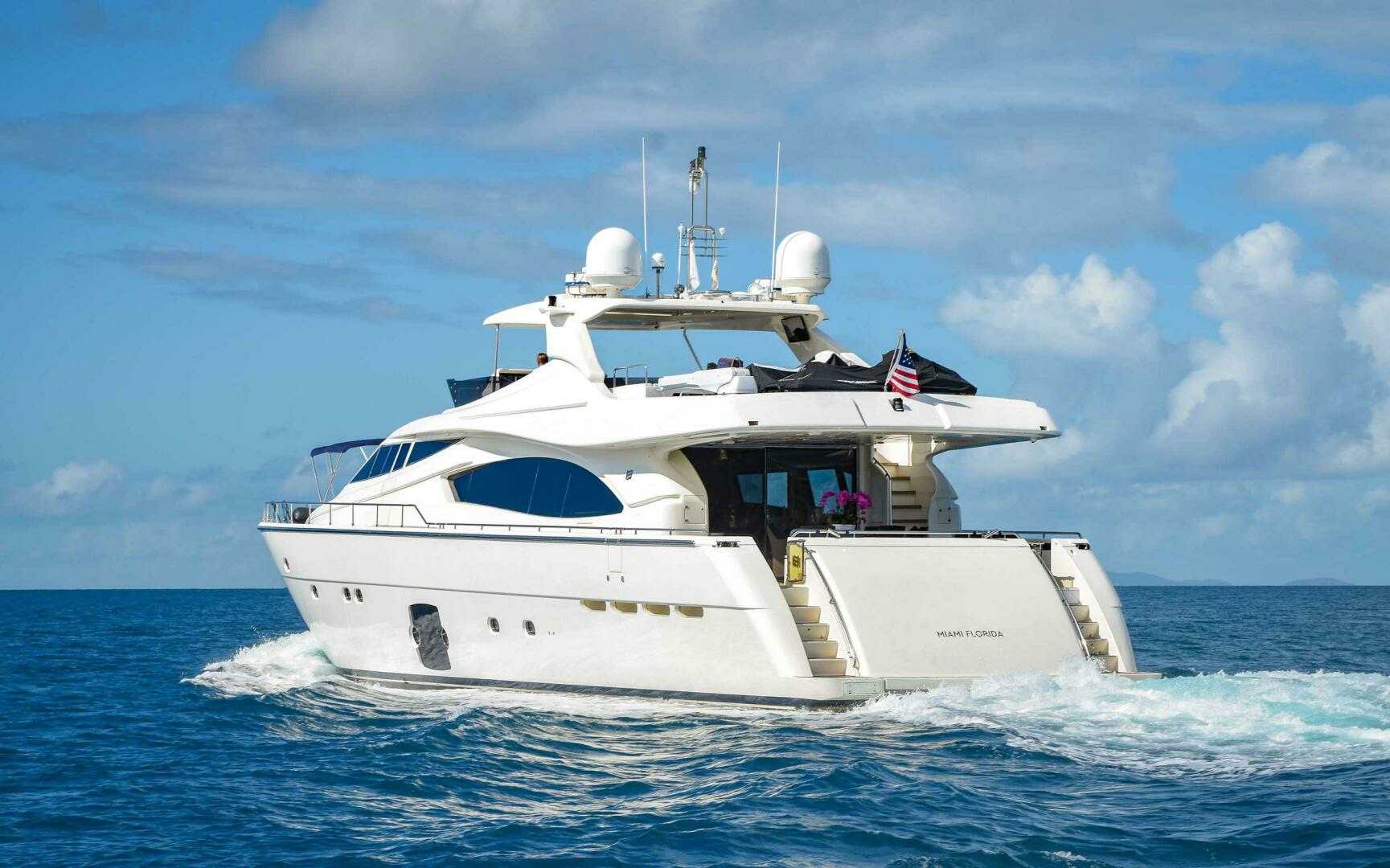 2006 Ferretti Yachts 881 - Image 3