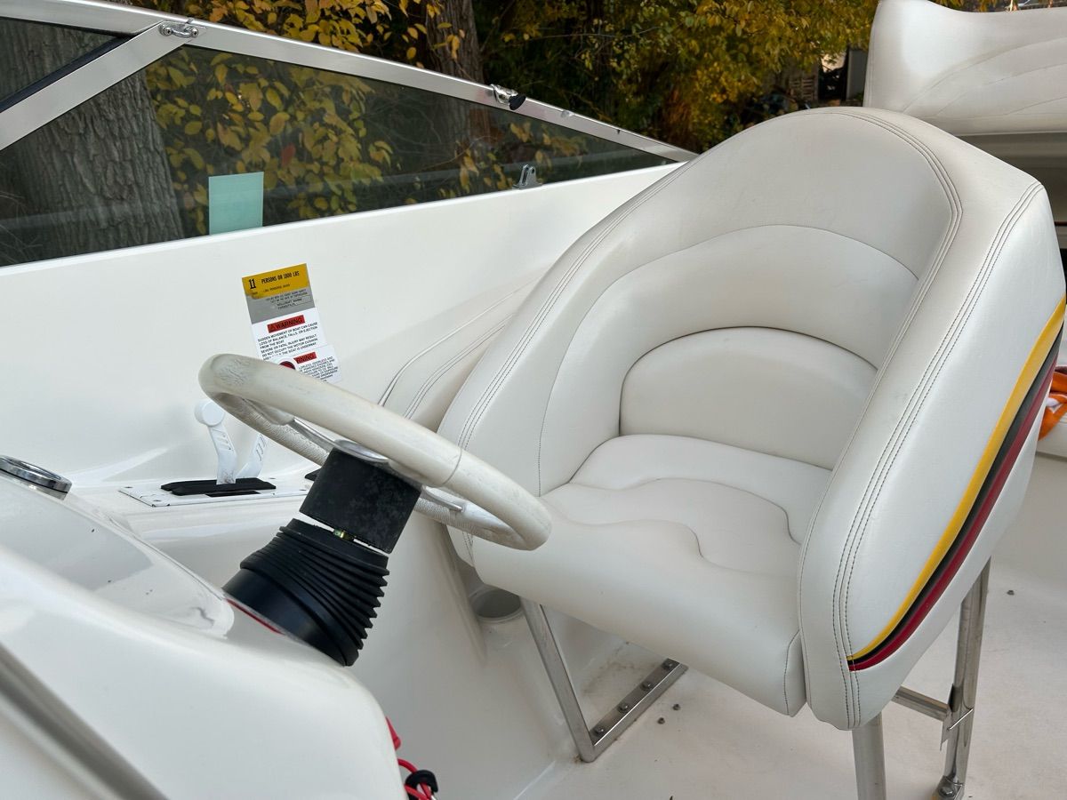 2000 Wellcraft 23 Excalibur - 6