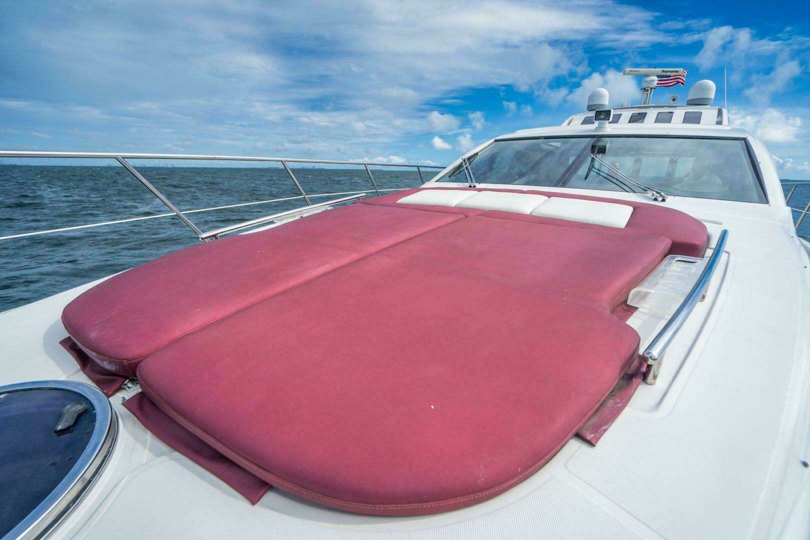 2007 Azimut 68S - Image 17