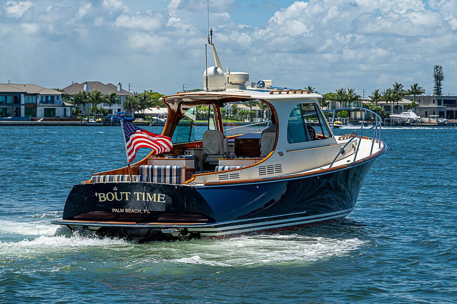 2015 Hinckley Picnic Boat 37 MKIII