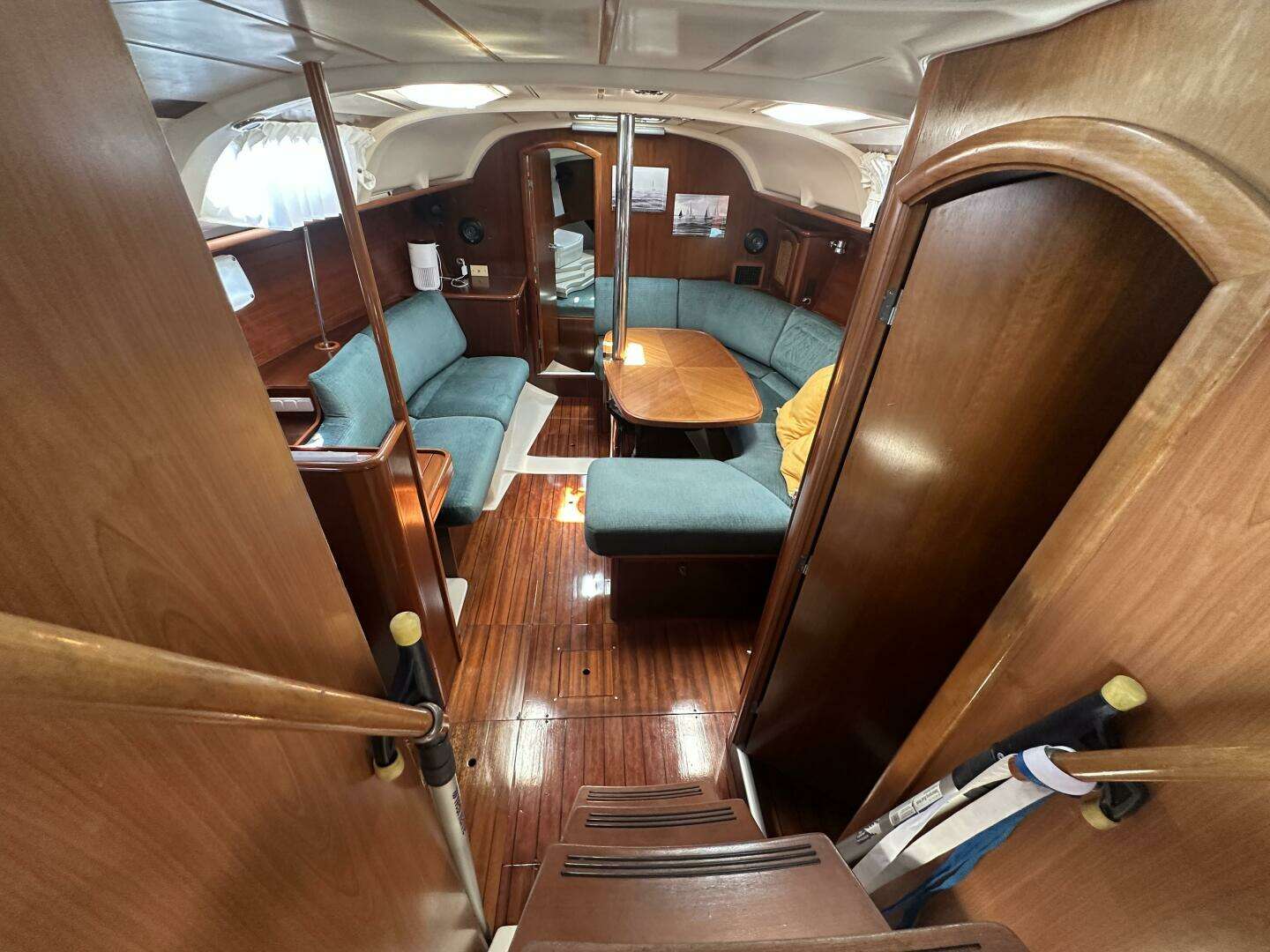 1999 Beneteau — - Image 21
