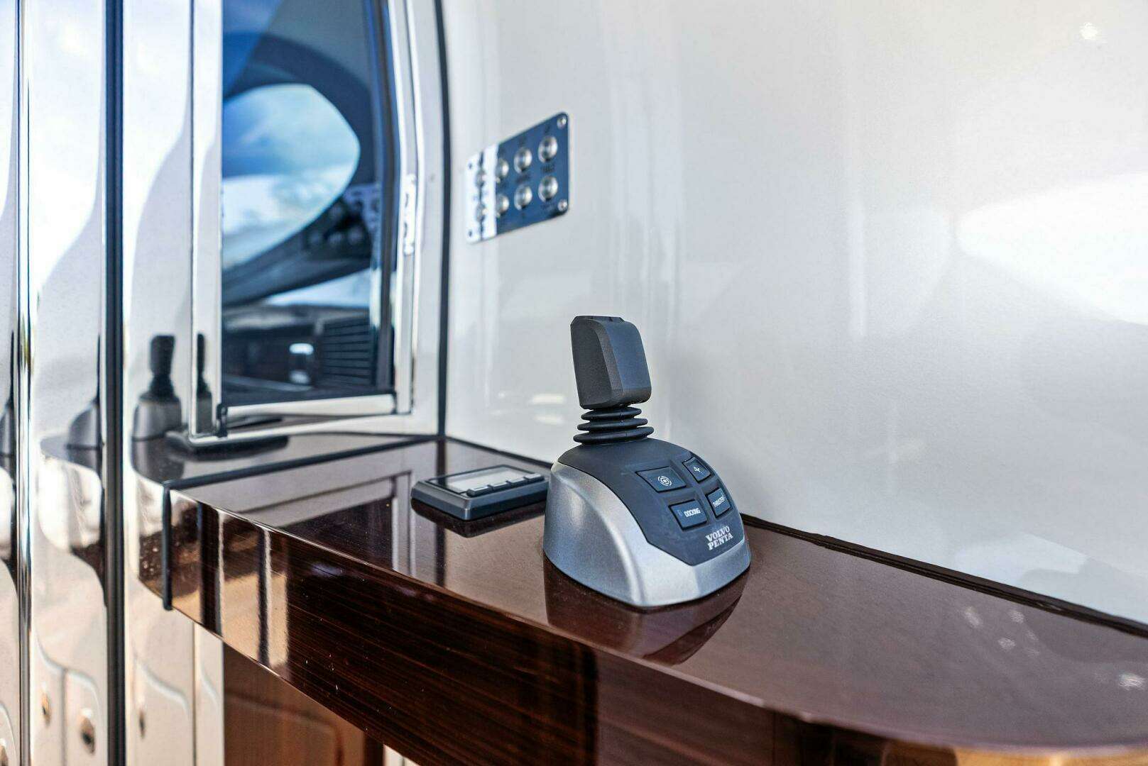 2024 Zeelander Z5 - Image 25