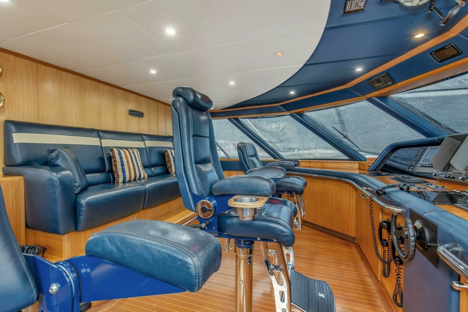 1989 Feadship 116 Sport Fisher - Image 11