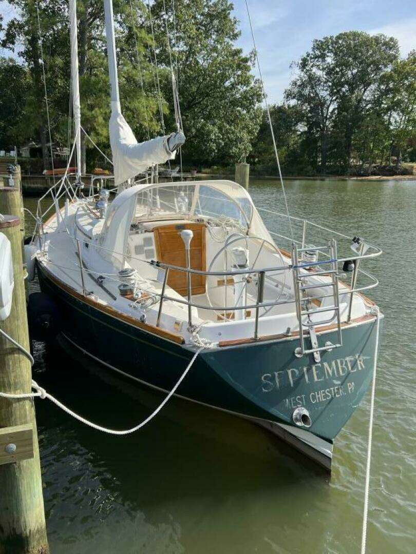 1984 Tartan 37 - Image 4