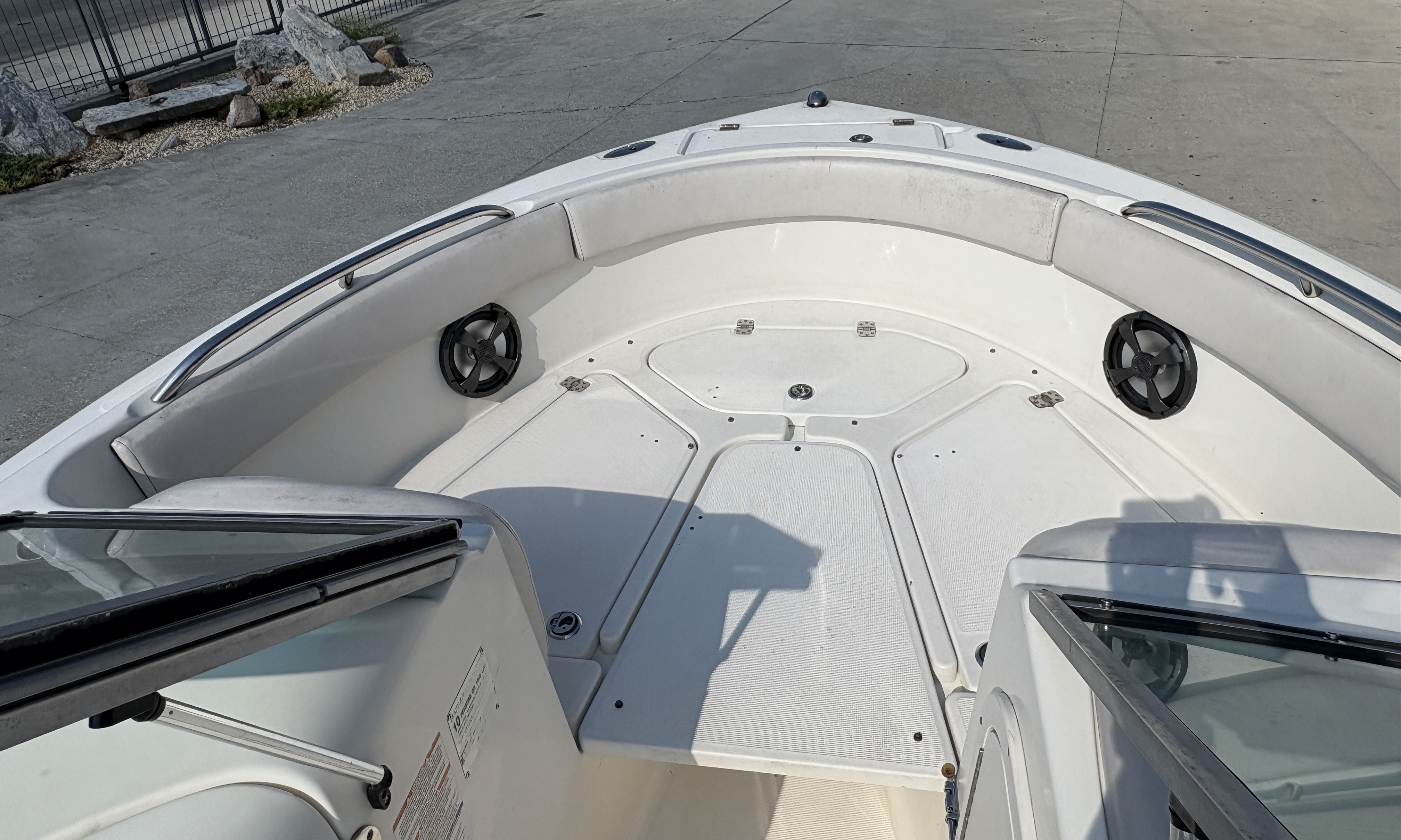 2006 Robalo R227 Dual Console - 8