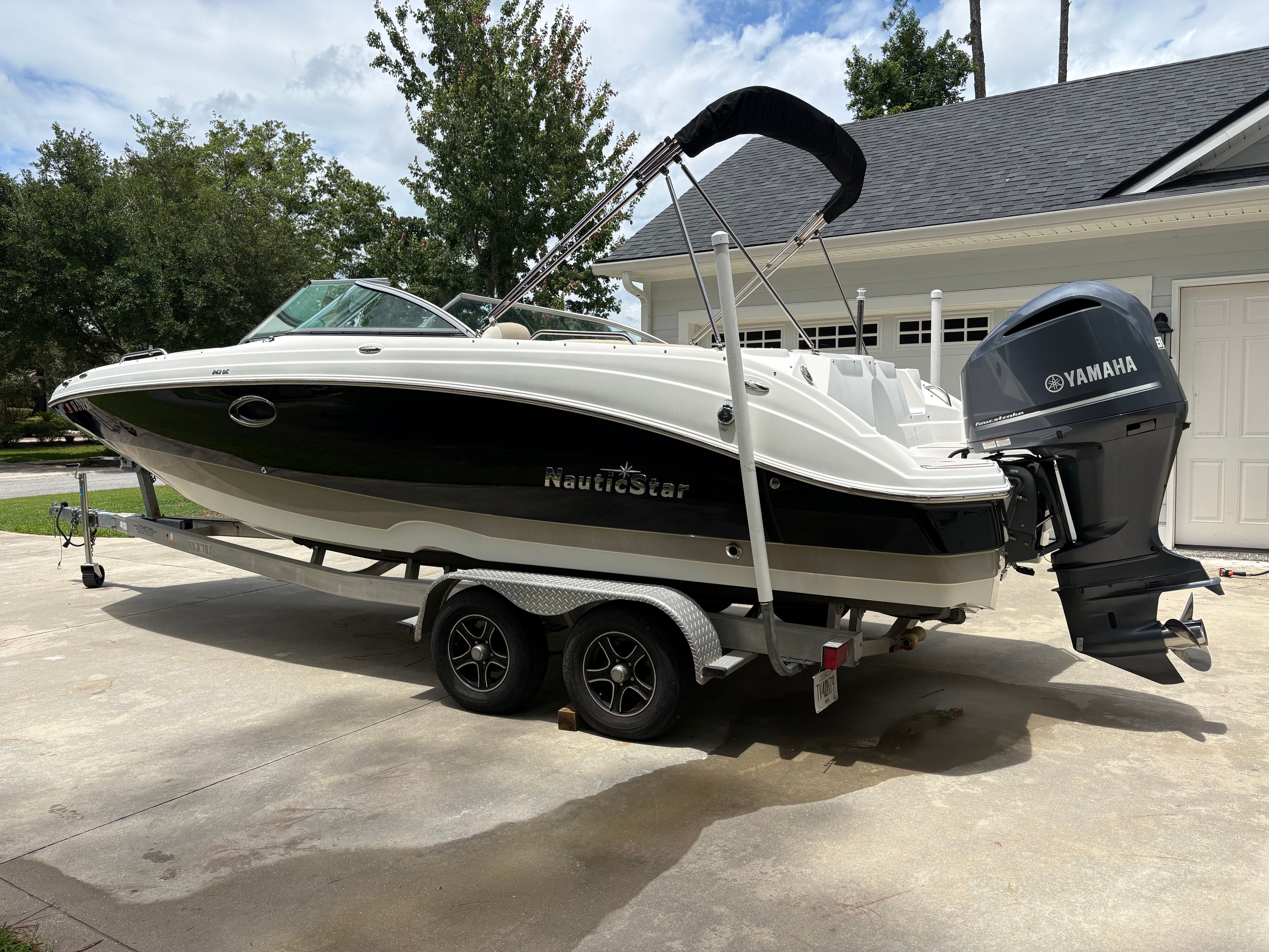 2016 NauticStar 243DC Sport Deck - 5