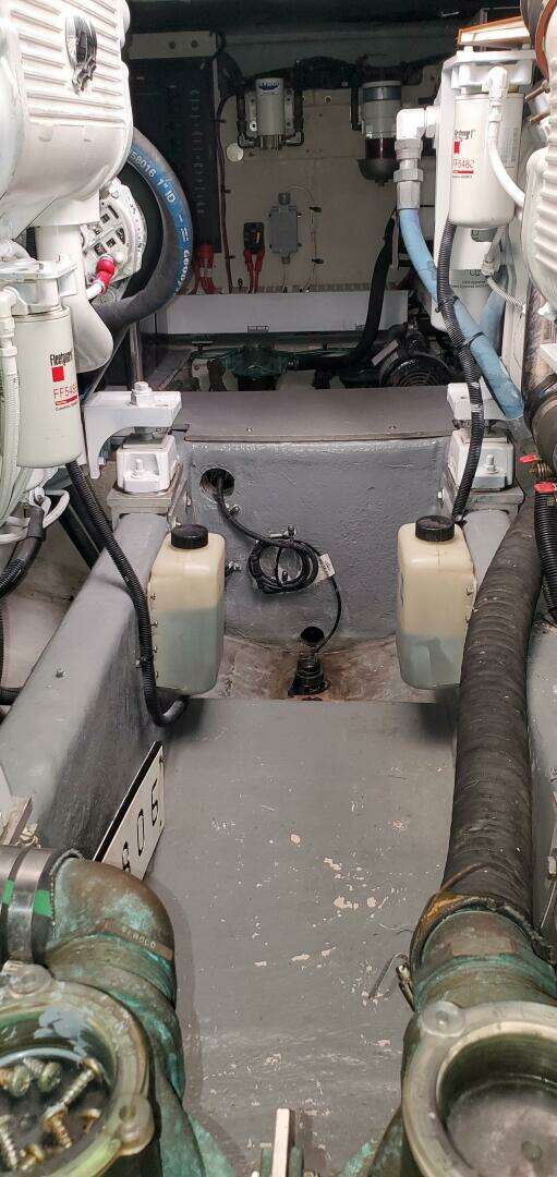 2012 Sea Ray 450 Sedan Bridge - Image 40