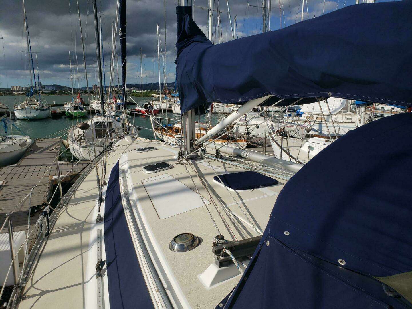 1996 Catalina 400 - Image 5