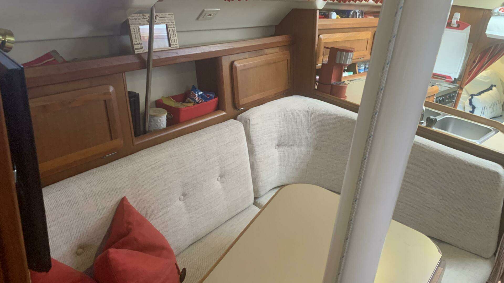 1991 Hunter 30 T - Image 29