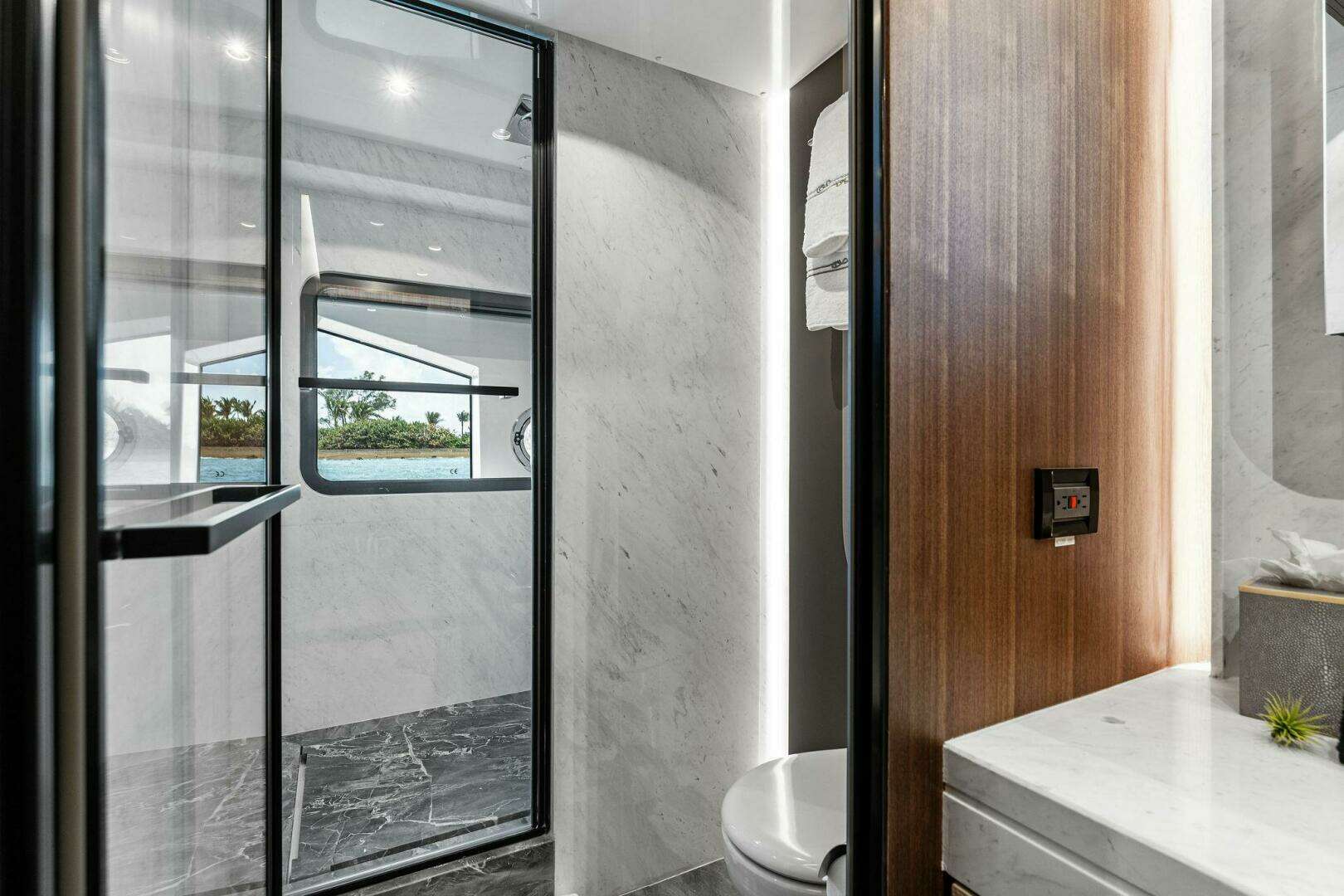 2024 Aquitalia Yachts Flybridge - Image 55