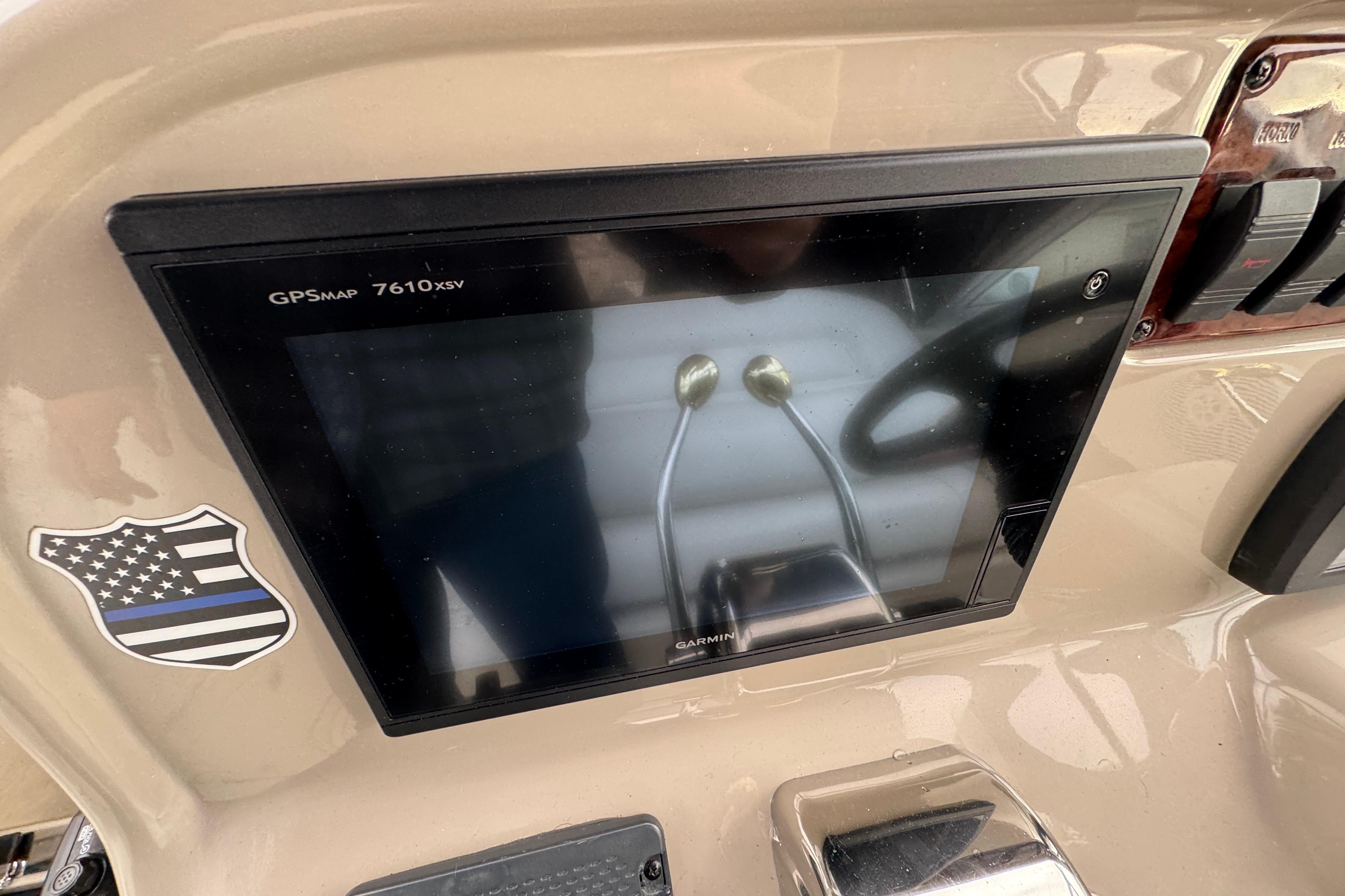 Dashboard of 2007 Sea Ray 290 Amberjack with Garmin GPSMAP 7610xsv display.