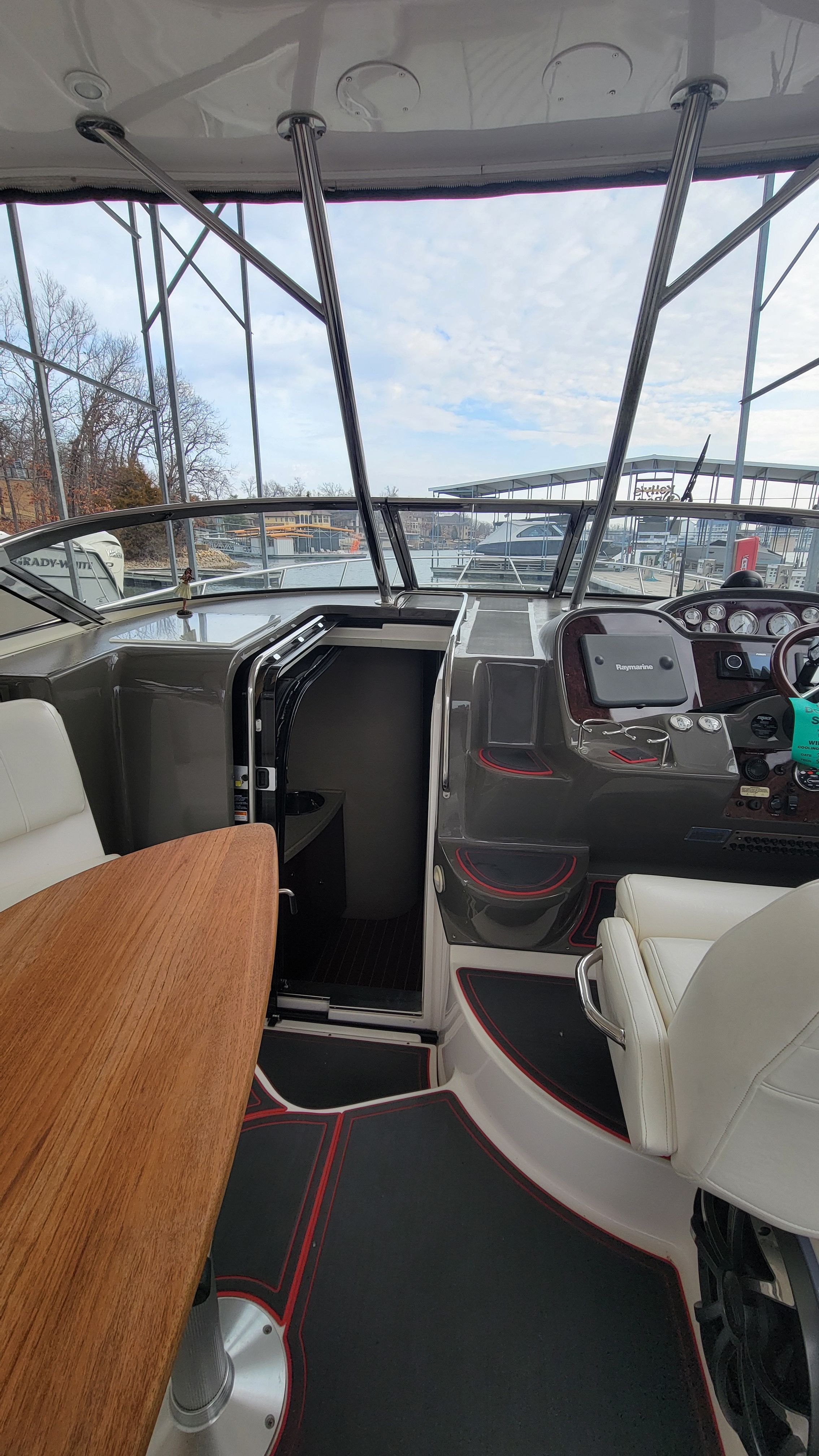 2008 Regal Commodore 3760 IO - 35
