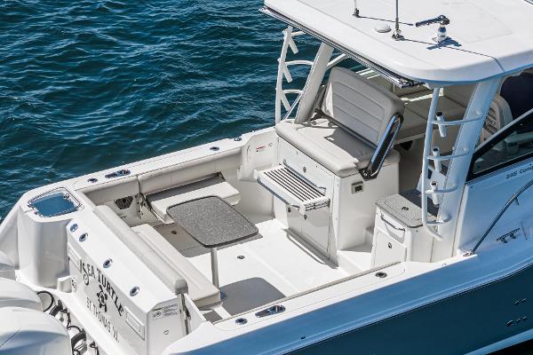 2020 Boston Whaler 345 Conquest - 46